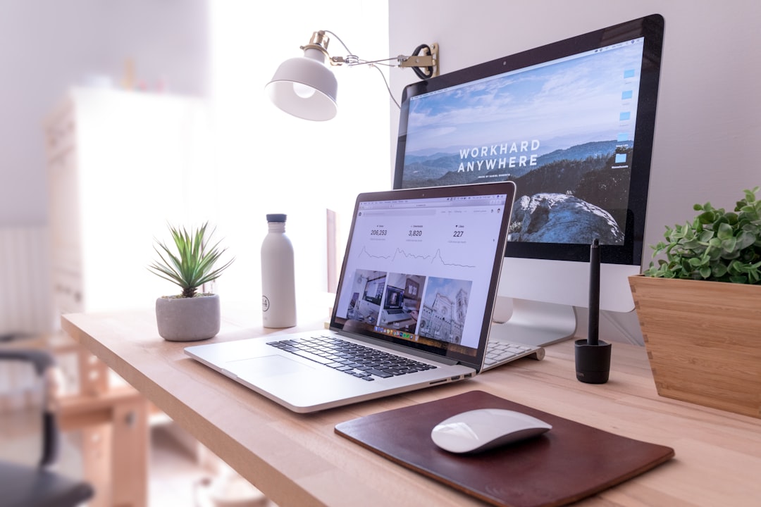 Photo Remote-Arbeit: "Die ultimative Anleitung für erfolgreiches Arbeiten von zu Hause aus!"